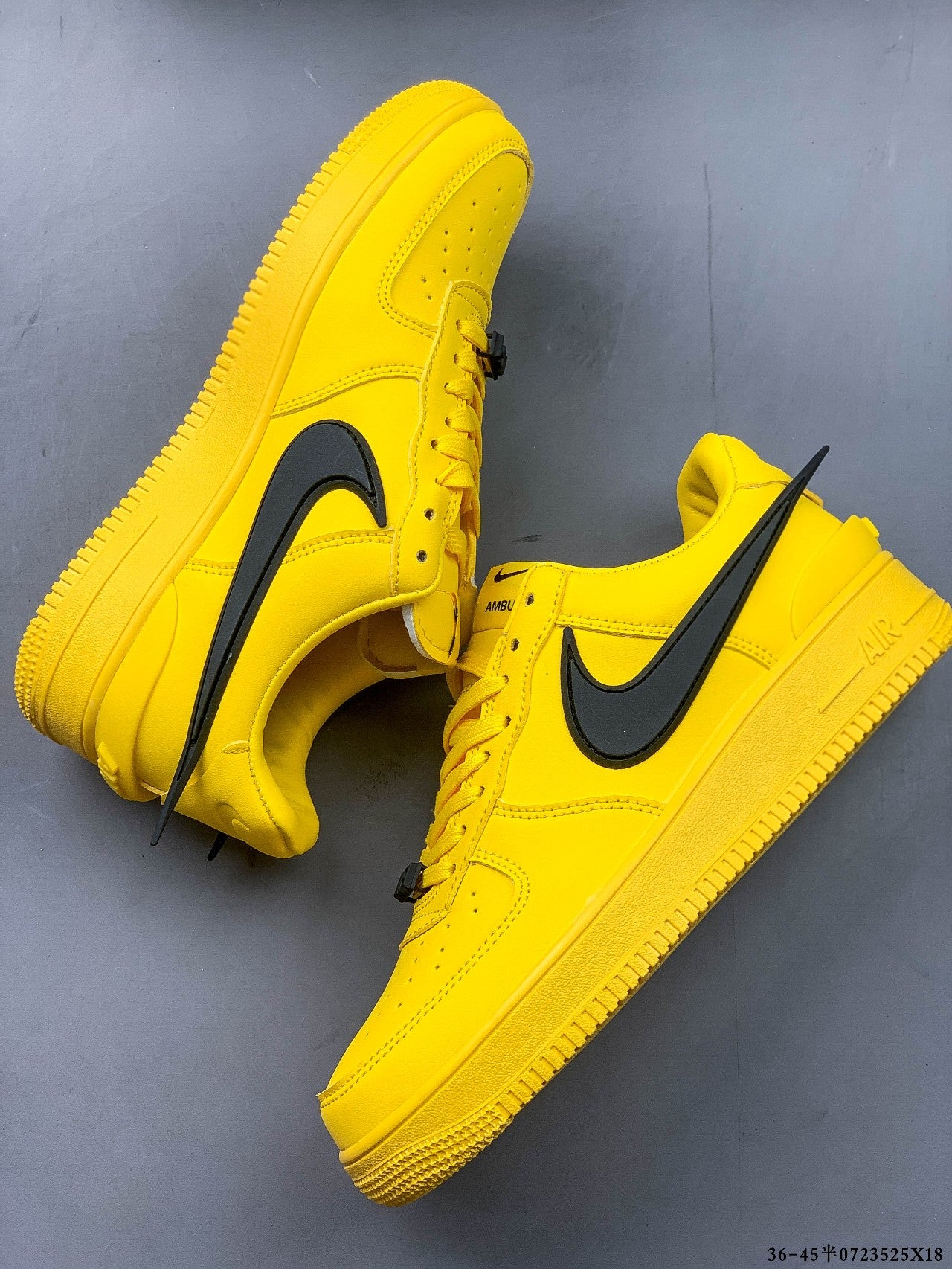 Collaboration AMBush x Nike Air Force 1 Low, lot d'usine original, développé avec la forme et le carton d'origine, utilisant le cuir d'origine