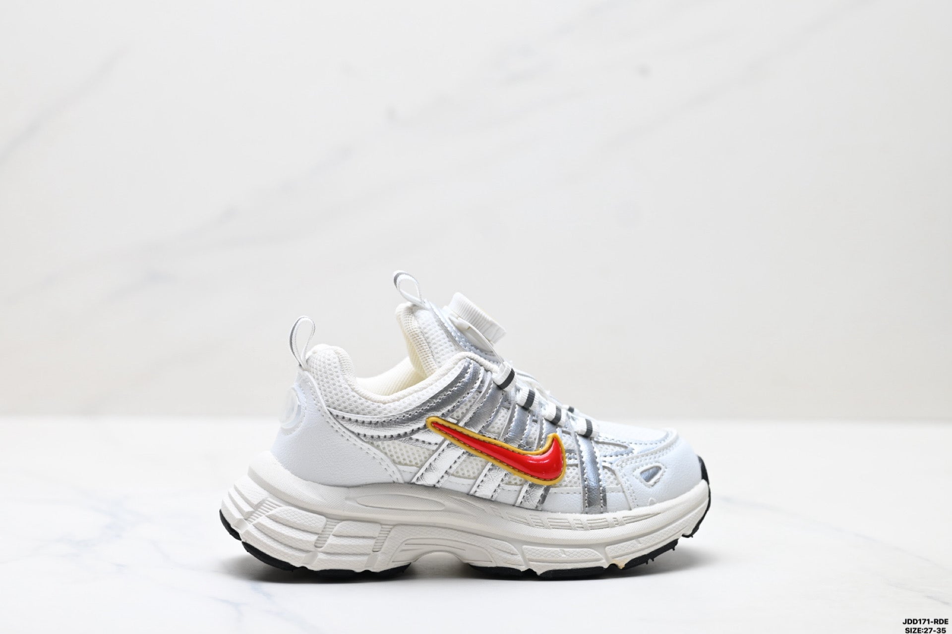 Chaussures enfant ✅ Nike P-6000 Initiator Running, une chaussure de running rétro très populaire sur le compte Instagram de Nike.