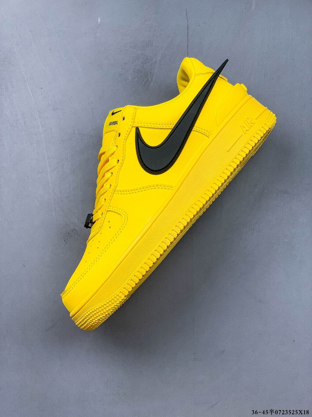 Collaboration AMBush x Nike Air Force 1 Low, lot d'usine original, développé avec la forme et le carton d'origine, utilisant le cuir d'origine