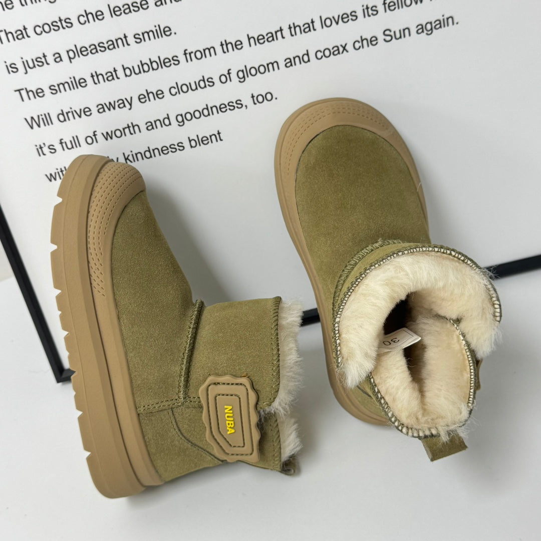 Bottes de neige enfant neuves en laine avec fermeture Velcro, prix dropshipping. Matière : cuir de vachette et laine. Coloris : marron châtaigne