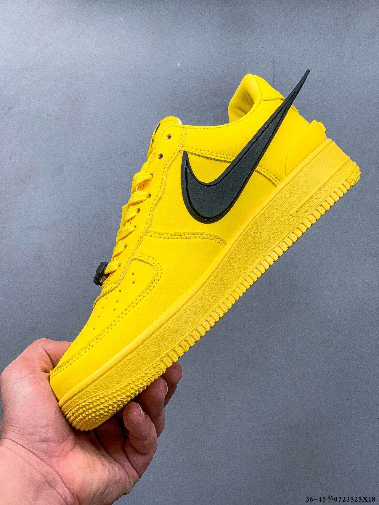 Collaboration AMBush x Nike Air Force 1 Low, lot d'usine original, développé avec la forme et le carton d'origine, utilisant le cuir d'origine