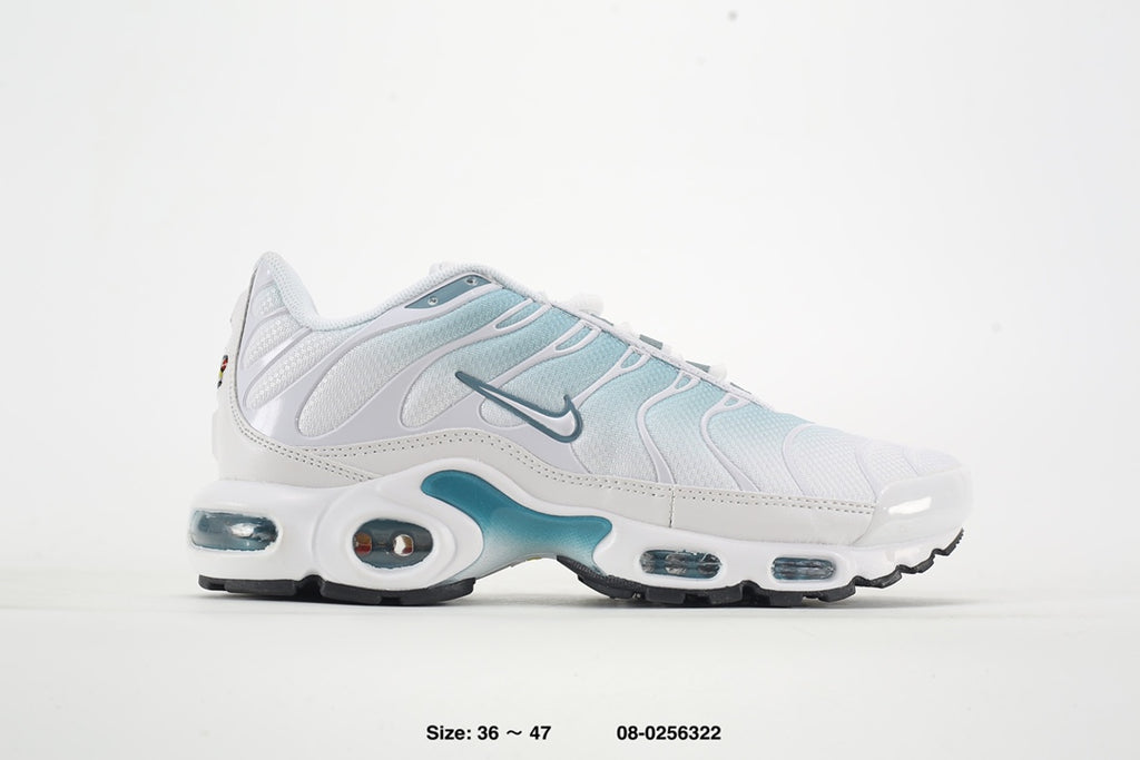 La Nike Air Max Plus (TN) authentique est un modèle emblématique de la gamme de chaussures alternatives de Nike. Lancée en 1996