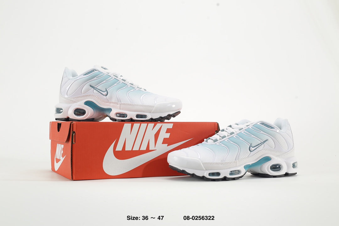 La Nike Air Max Plus (TN) authentique est un modèle emblématique de la gamme de chaussures alternatives de Nike. Lancée en 1996