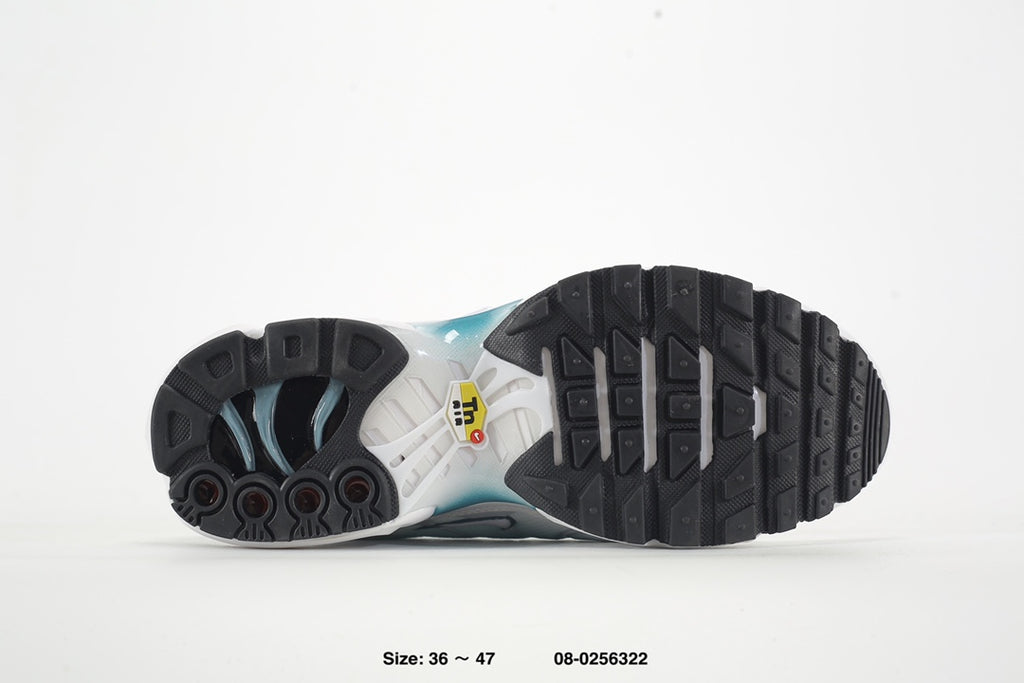 La Nike Air Max Plus (TN) authentique est un modèle emblématique de la gamme de chaussures alternatives de Nike. Lancée en 1996