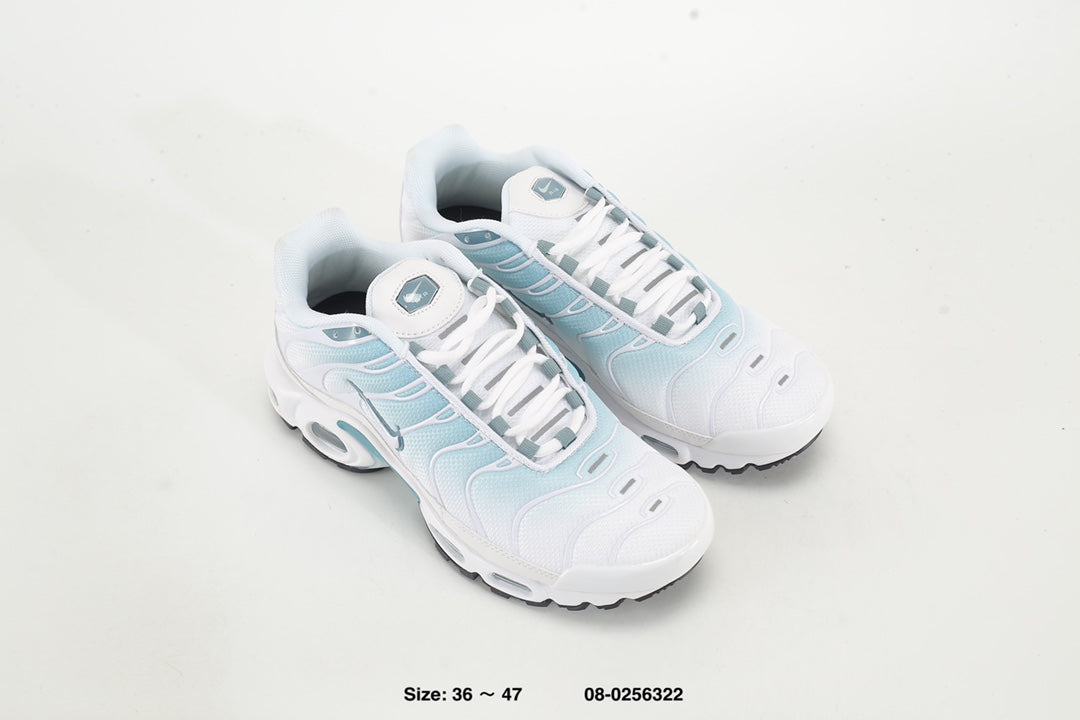 La Nike Air Max Plus (TN) authentique est un modèle emblématique de la gamme de chaussures alternatives de Nike. Lancée en 1996