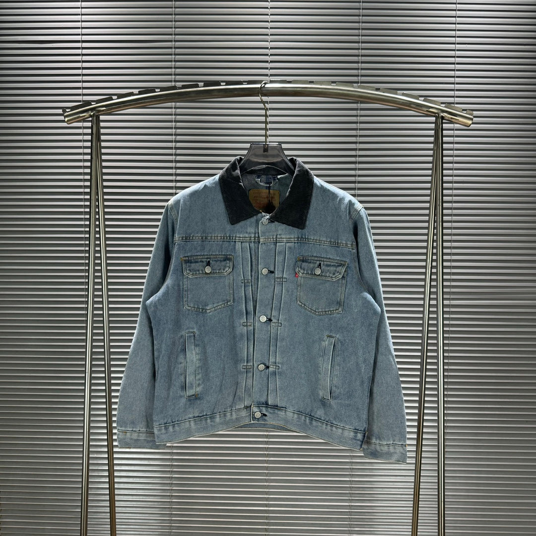STU45 Veste en jean gaufrée Stussy x Levi's 150e anniversaire. Stussy, pionnier du streetwear, reste incroyablement populaire.