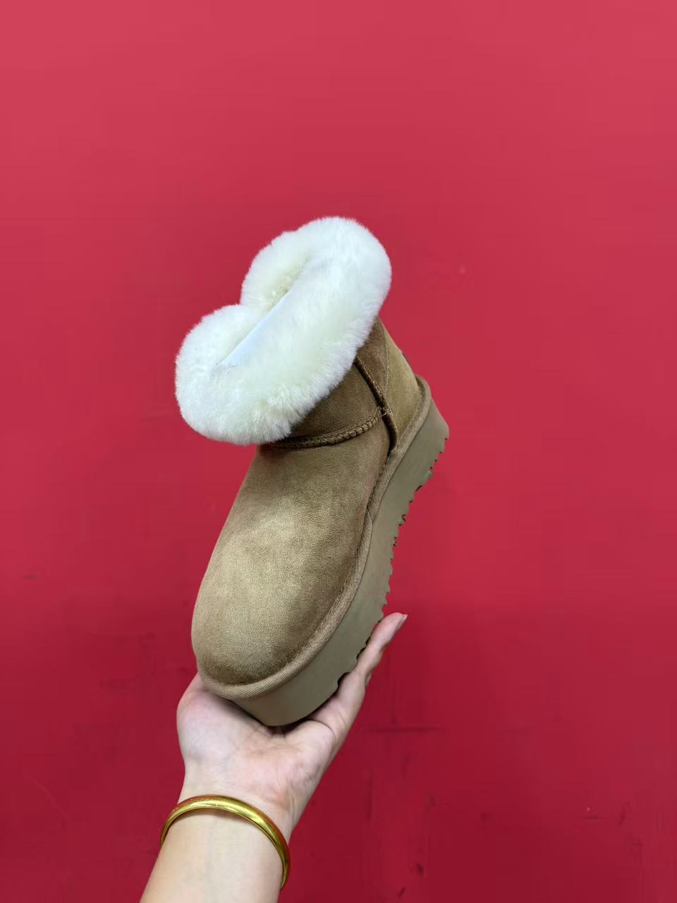 Livraison gratuite, ni retour ni échange. Bottines UGG décontractées à plateforme et boucle corne, confectionnées en cuir Longfeng de qualité