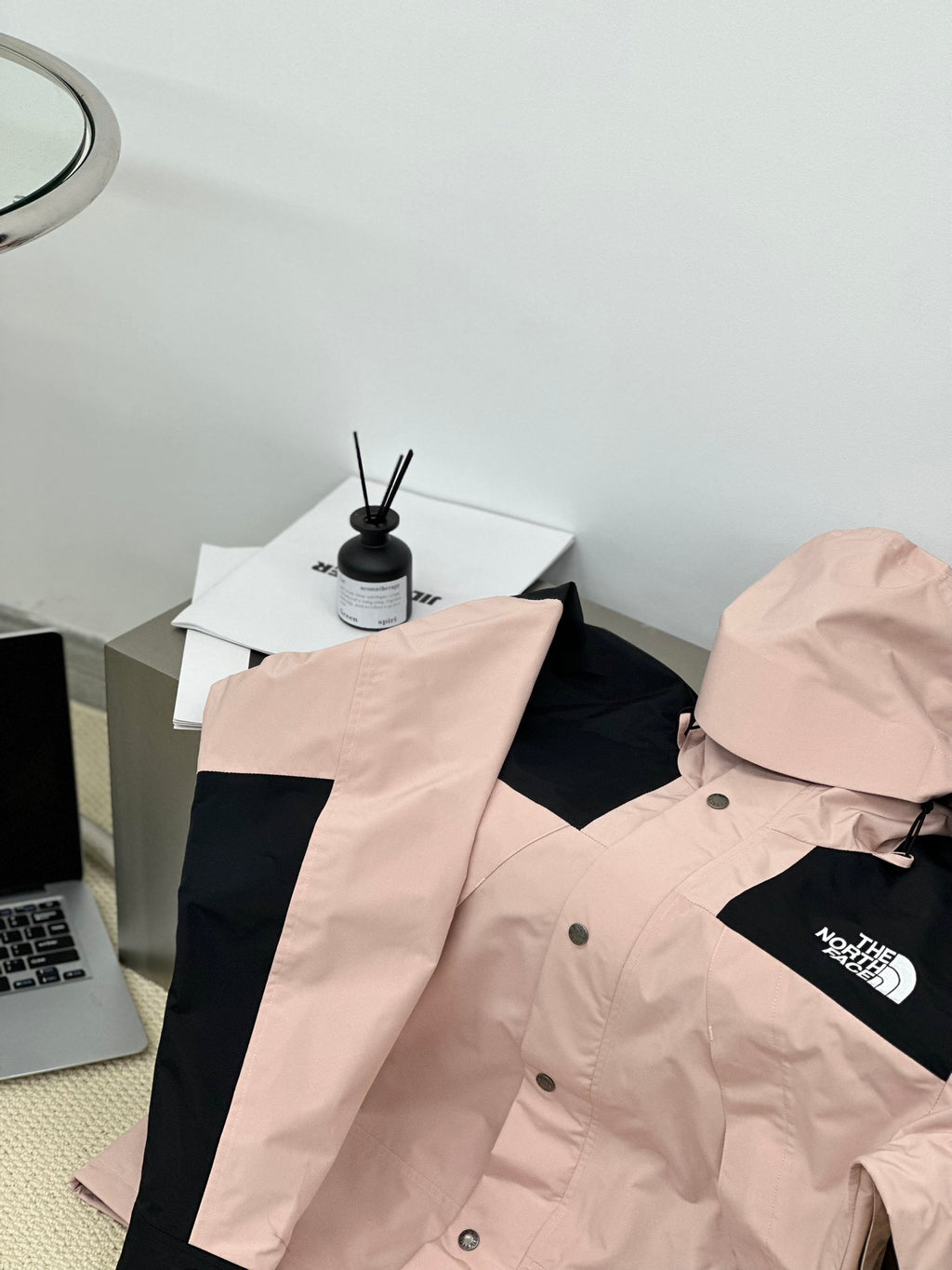 Coupe-vent The North Face 1990 - Rose féerique